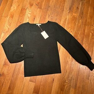 NWT - Skies Are Blue Hunter Green Sweater Size M